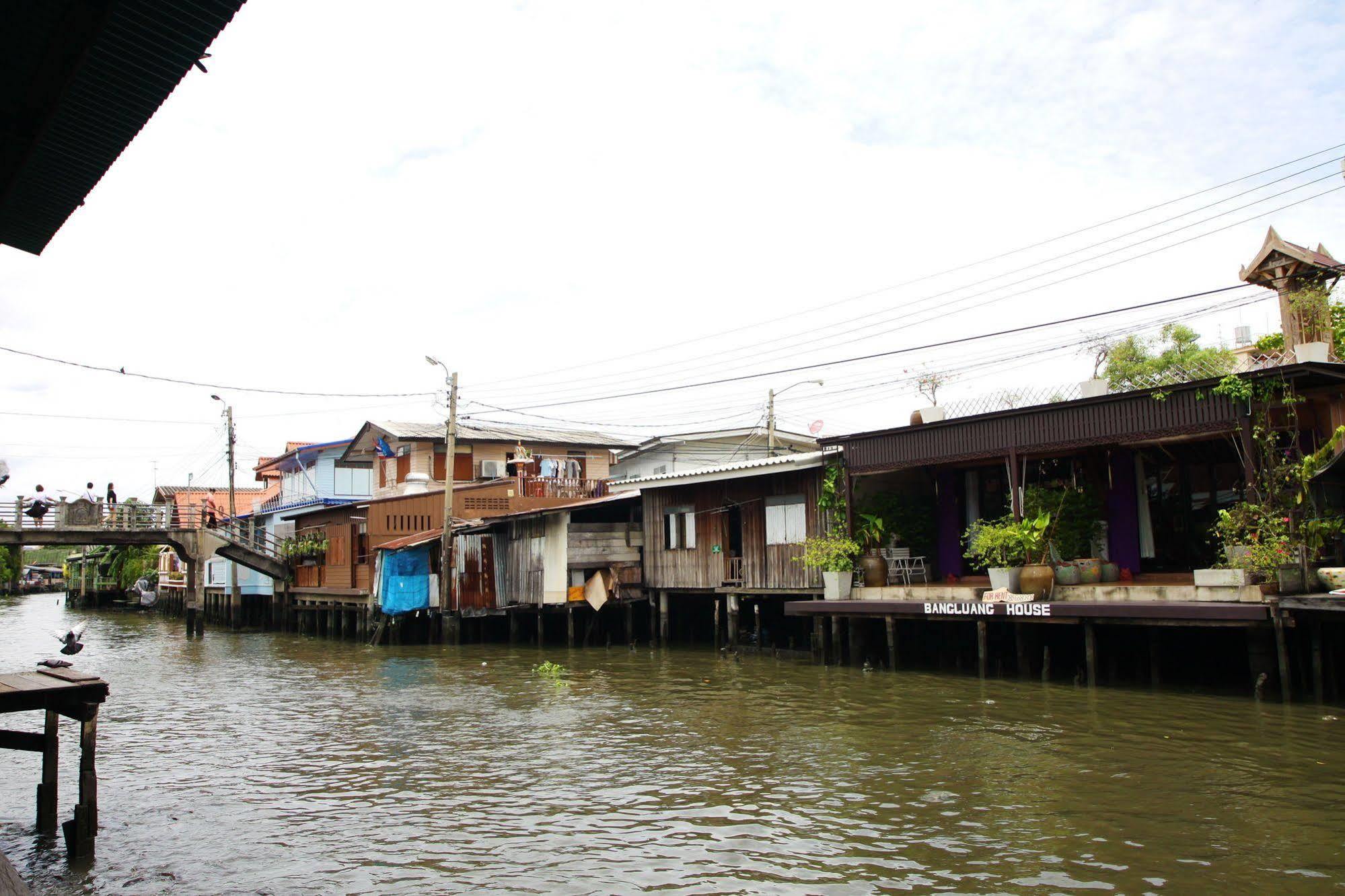 Bangluang House Hotel Bangkok Exterior photo